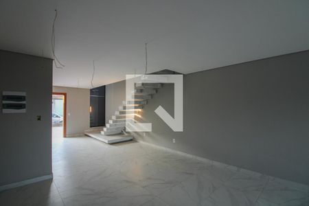 Sala de casa à venda com 3 quartos, 180m² em Planalto, Belo Horizonte