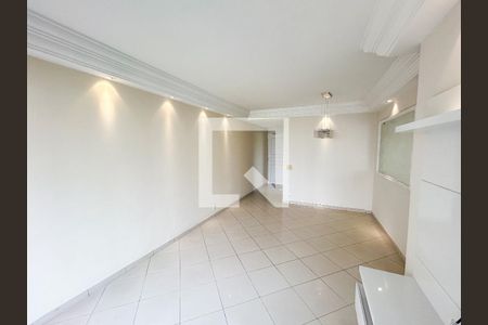 Sala de apartamento à venda com 3 quartos, 74m² em Vila Sofia, São Paulo