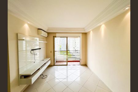 Sala de apartamento à venda com 3 quartos, 74m² em Vila Sofia, São Paulo