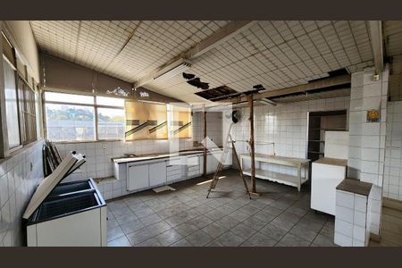 Apartamento à venda com 212m², 2 quartos e sem vaga Apartamento à venda com 212m², 2 quartos e sem vagaSalão