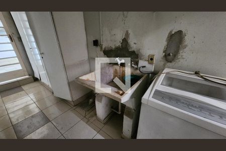 Apartamento à venda com 212m², 2 quartos e sem vaga Apartamento à venda com 212m², 2 quartos e sem vagaÁrea de Serviço