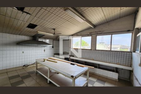 Apartamento à venda com 212m², 2 quartos e sem vaga Apartamento à venda com 212m², 2 quartos e sem vagaSalão