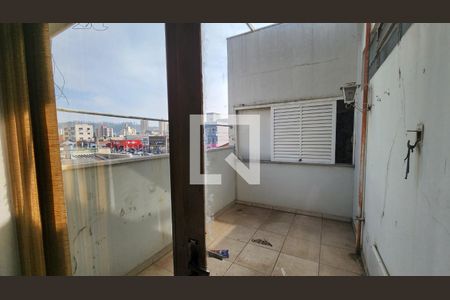Apartamento à venda com 212m², 2 quartos e sem vaga Apartamento à venda com 212m², 2 quartos e sem vagaVaranda