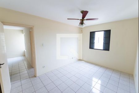 Quarto de apartamento para alugar com 2 quartos, 60m² em Conj. Res. Quiririm, Taubaté