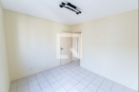 Quarto de apartamento para alugar com 2 quartos, 60m² em Conj. Res. Quiririm, Taubaté