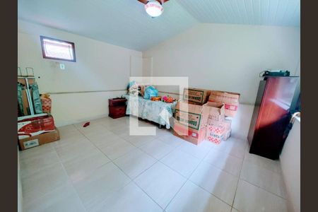 Casa à venda com 5 quartos, 300m² em Pendotiba, Niterói