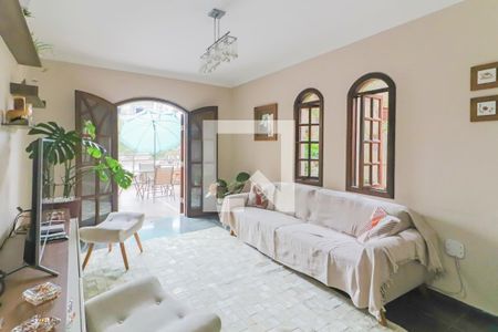 Sala de casa para alugar com 3 quartos, 190m² em Jardim Sarah, São Paulo