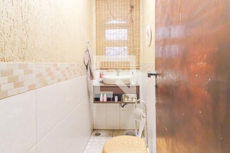 Lavabo de casa para alugar com 3 quartos, 190m² em Jardim Sarah, São Paulo