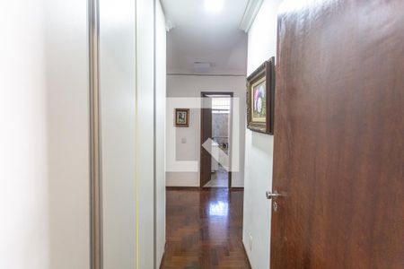 Corredor de apartamento à venda com 4 quartos, 146m² em Grajaú, Belo Horizonte