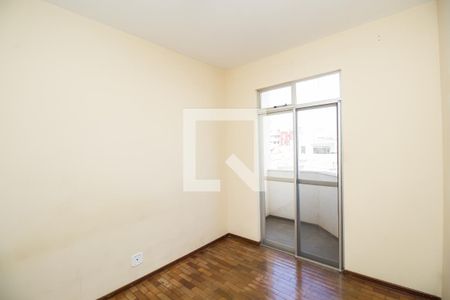 Quarto de apartamento para alugar com 2 quartos, 70m² em Santa Cruz, Belo Horizonte