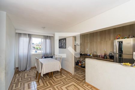 Sala de apartamento à venda com 2 quartos, 47m² em Olaria, Rio de Janeiro