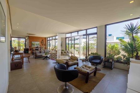 Sala de apartamento à venda com 5 quartos, 446m² em Barra da Tijuca, Rio de Janeiro