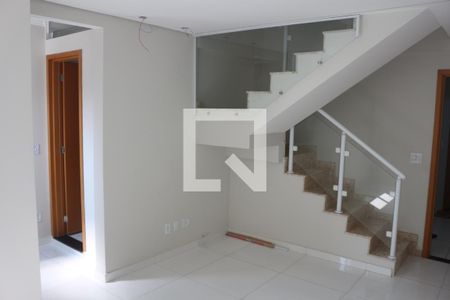 Sala de apartamento à venda com 2 quartos, 99m² em Nova Gerti, São Caetano do Sul