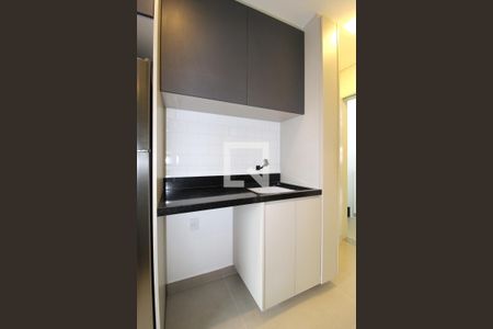 Cozinha de kitnet/studio para alugar com 1 quarto, 27m² em Indianópolis, São Paulo