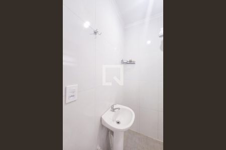 Banheiro  de kitnet/studio para alugar com 1 quarto, 17m² em Centro, Jacareí