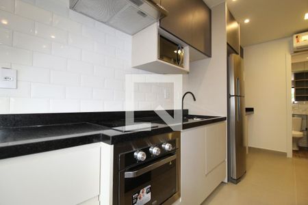 Cozinha e Área de Serviço de kitnet/studio para alugar com 1 quarto, 26m² em Indianópolis, São Paulo