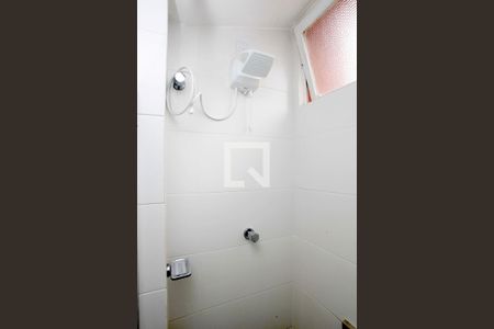 Banheiro de kitnet/studio para alugar com 1 quarto, 29m² em Centro Histórico, Porto Alegre