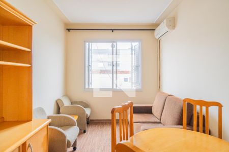 Sala de apartamento para alugar com 2 quartos, 60m² em Azenha, Porto Alegre