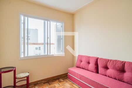 Quarto 1 de apartamento para alugar com 2 quartos, 60m² em Azenha, Porto Alegre