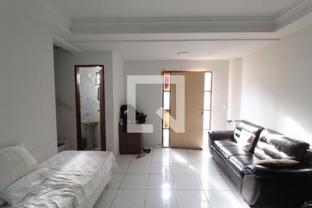 Sala de casa para alugar com 2 quartos, 100m² em Centro, Uberlândia