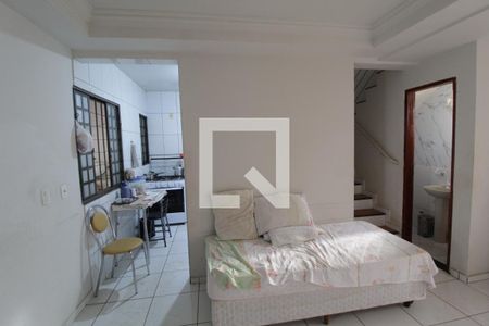 Sala de casa para alugar com 2 quartos, 100m² em Centro, Uberlândia