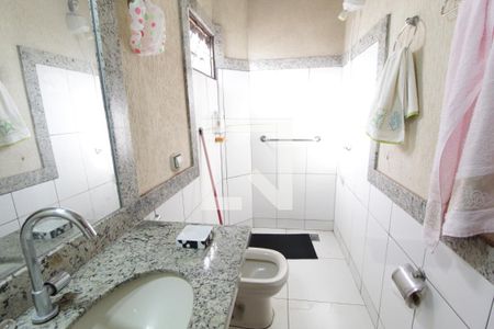 Banheiro de casa para alugar com 2 quartos, 100m² em Centro, Uberlândia