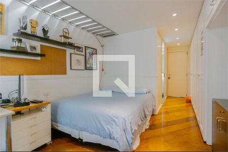 Casa à venda com 5 quartos, 555m² em Alto de Pinheiros, São Paulo