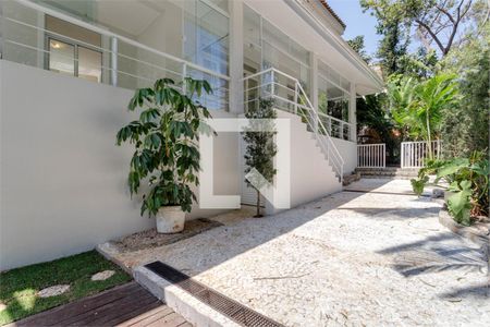 Casa à venda com 4 quartos, 687m² em Santo Amaro, São Paulo