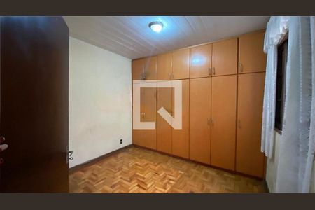 Casa à venda com 3 quartos, 100m² em Vila Ipojuca, São Paulo