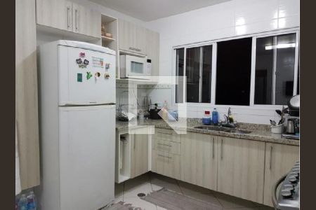 Casa à venda com 3 quartos, 150m² em Parque Maria Domitila, São Paulo