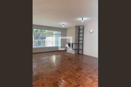 Casa à venda com 4 quartos, 300m² em Parque Colonial, São Paulo