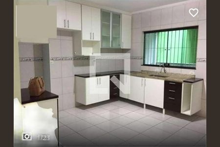 Casa à venda com 3 quartos, 126m² em Vila Camilópolis, Santo André