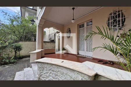 Casa à venda com 4 quartos, 380m² em Grajaú, Rio de Janeiro