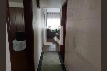 Casa à venda com 4 quartos, 243m² em Utinga, Santo André