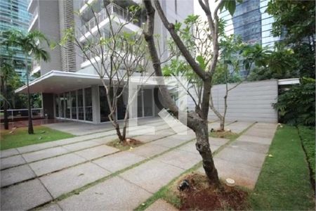 Apartamento à venda com 2 quartos, 133m² em Itaim Bibi, São Paulo