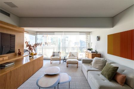 Apartamento à venda com 2 quartos, 133m² em Itaim Bibi, São Paulo