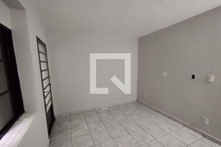 Sala - Dormitório de kitnet/studio para alugar com 1 quarto, 25m² em Antonio Marincek, Ribeirão Preto