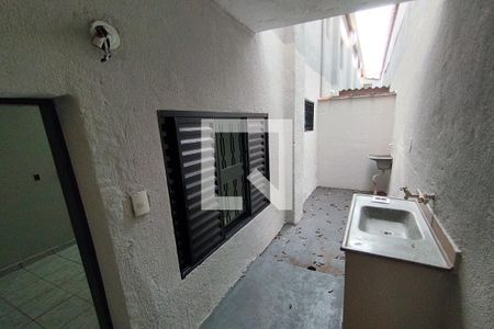 Cozinha - Lavanderia de kitnet/studio para alugar com 1 quarto, 25m² em Antonio Marincek, Ribeirão Preto