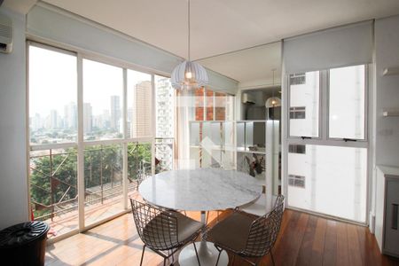 Sala de apartamento para alugar com 1 quarto, 60m² em Vila Nova Conceição, São Paulo