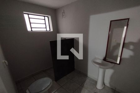 Banheiro Social de kitnet/studio para alugar com 1 quarto, 25m² em Antonio Marincek, Ribeirão Preto