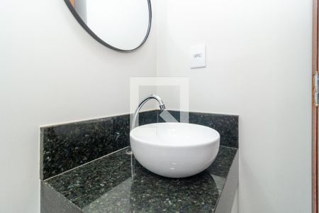 Lavabo de casa para alugar com 3 quartos, 137m² em Vila Santa Isabel, São Paulo