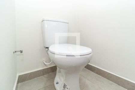 Lavabo de casa para alugar com 3 quartos, 137m² em Vila Santa Isabel, São Paulo