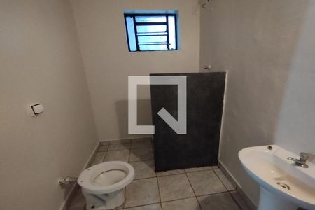 Banheiro de kitnet/studio para alugar com 1 quarto, 25m² em Subsetor Norte - 7 (n-7), Ribeirão Preto