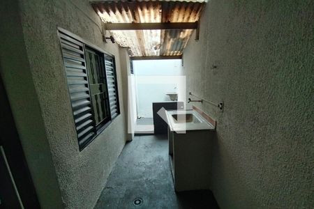 Cozinha - Lavanderia de kitnet/studio para alugar com 1 quarto, 25m² em Antonio Marincek, Ribeirão Preto