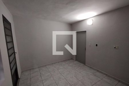 Sala - Dormitório de kitnet/studio para alugar com 1 quarto, 25m² em Antonio Marincek, Ribeirão Preto