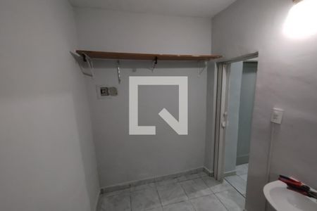 Banheiro Social de kitnet/studio para alugar com 1 quarto, 25m² em Antonio Marincek, Ribeirão Preto