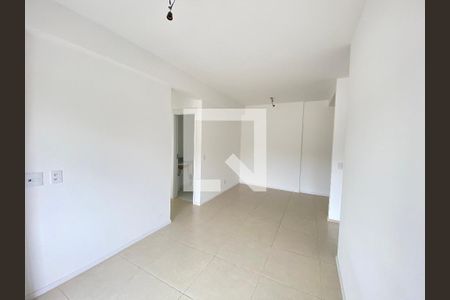 Sala de apartamento para alugar com 3 quartos, 64m² em Del Castilho, Rio de Janeiro