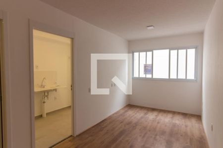 Sala/Quarto de kitnet/studio para alugar com 1 quarto, 27m² em Jardim Helena, São Paulo