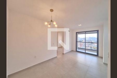 Sala de apartamento à venda com 3 quartos, 68m² em Vila Anastácio, São Paulo