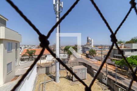 Vista da sala 1 de apartamento à venda com 4 quartos, 200m² em Ouro Preto, Belo Horizonte